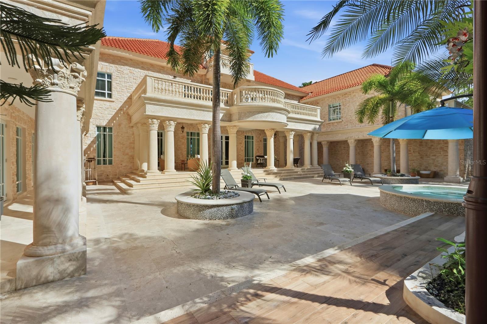 PR9117865 Property Photo