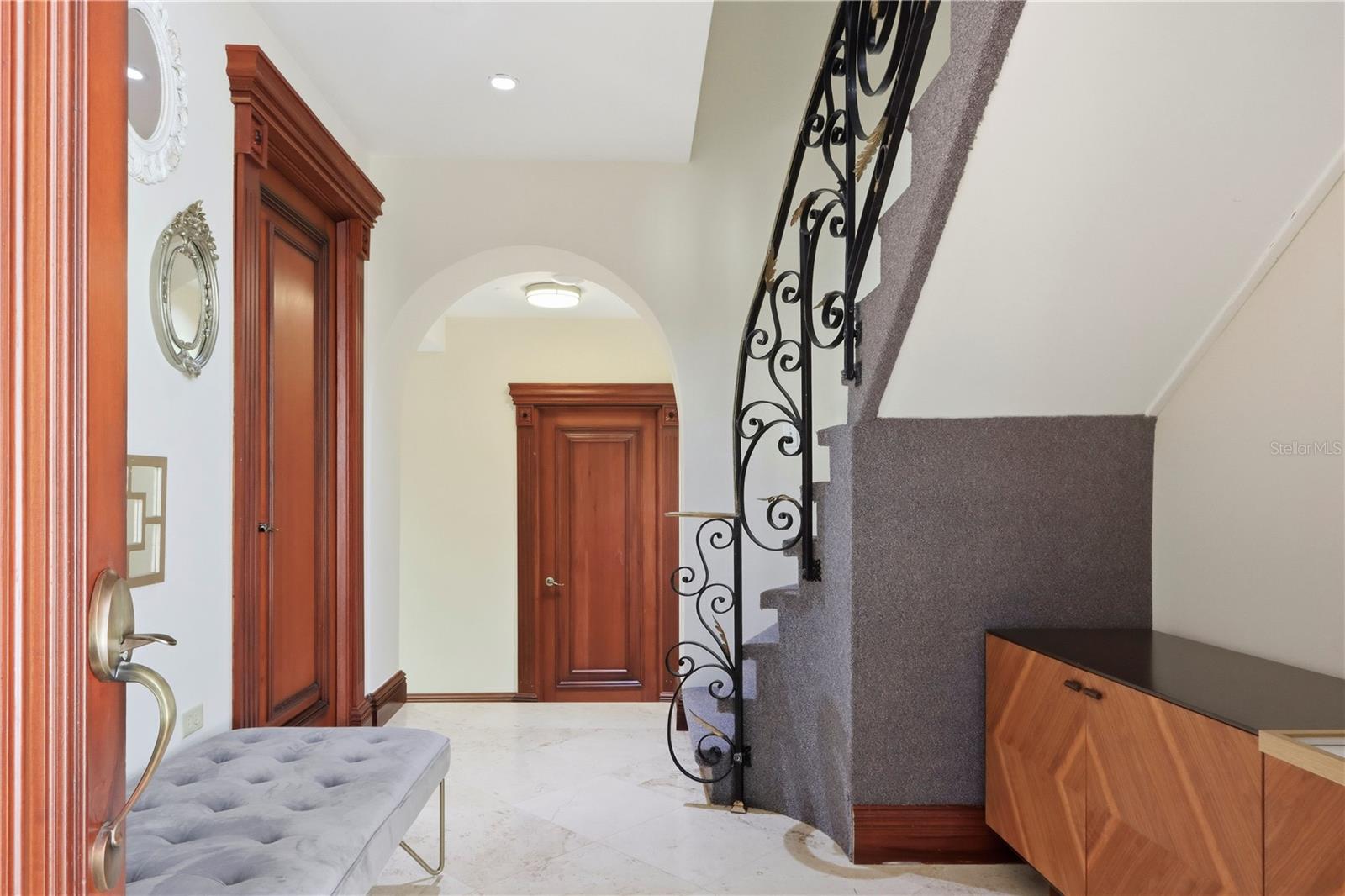 PR9117865 Property Photo