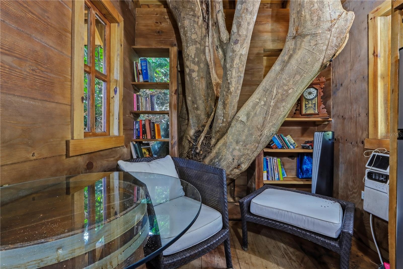 PR9117865 Property Photo