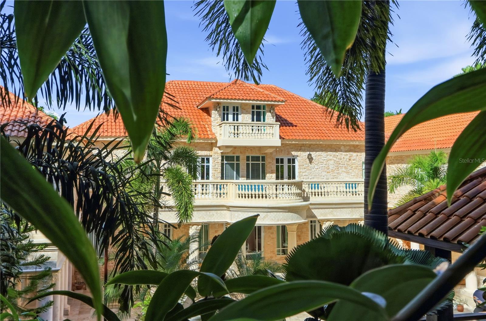 PR9117865 Property Photo