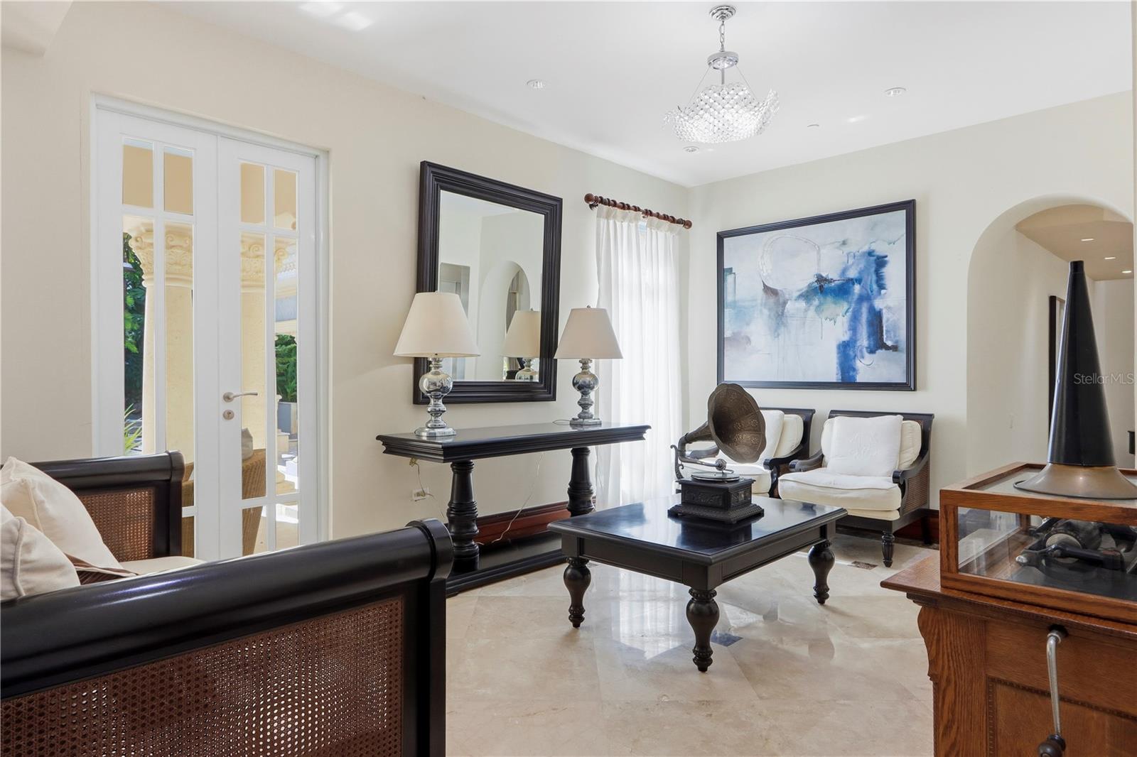 PR9117865 Property Photo