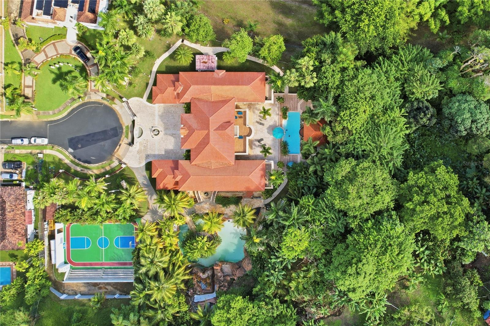 PR9117865 Property Photo