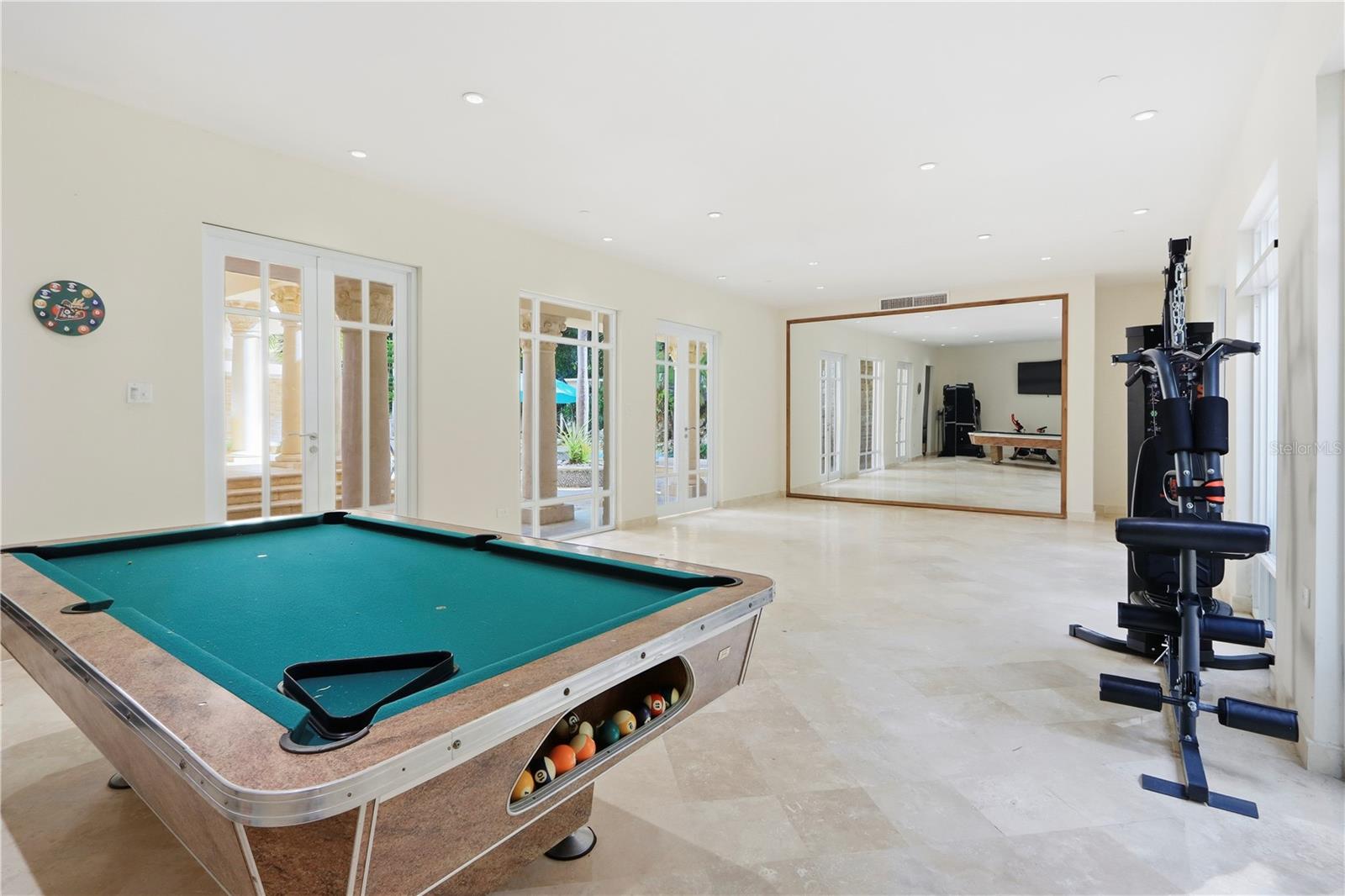 PR9117865 Property Photo