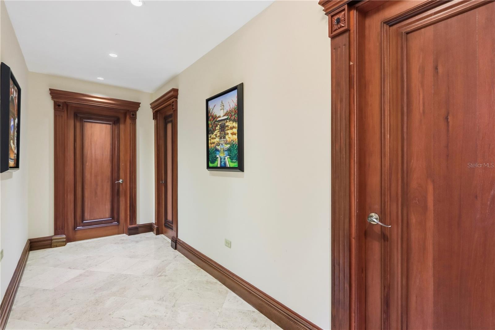 PR9117865 Property Photo