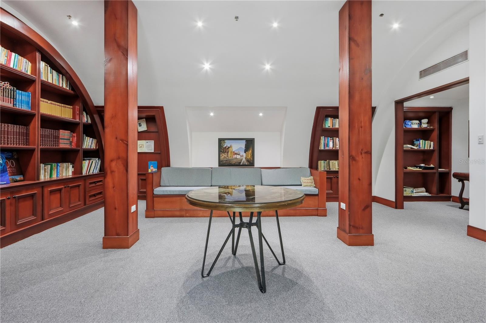 PR9117865 Property Photo