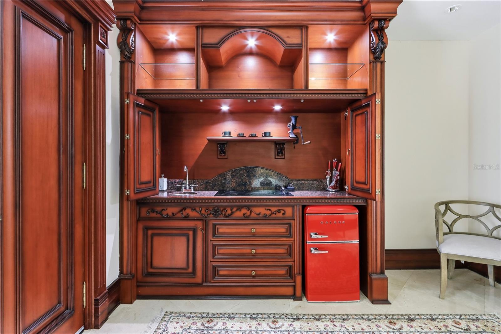 PR9117865 Property Photo