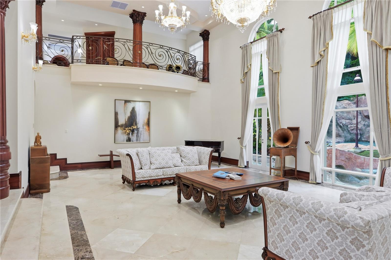 PR9117865 Property Photo