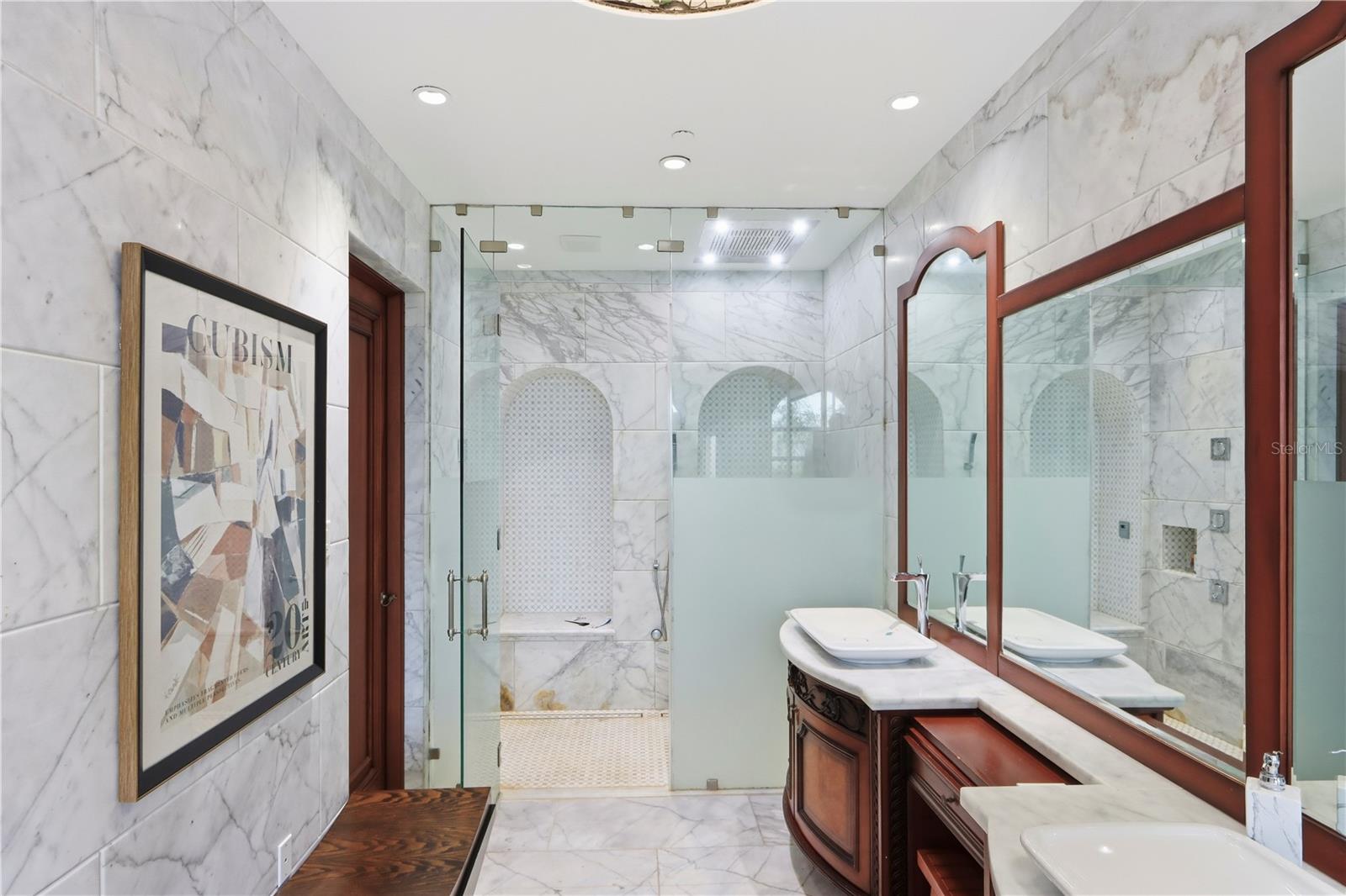 PR9117865 Property Photo