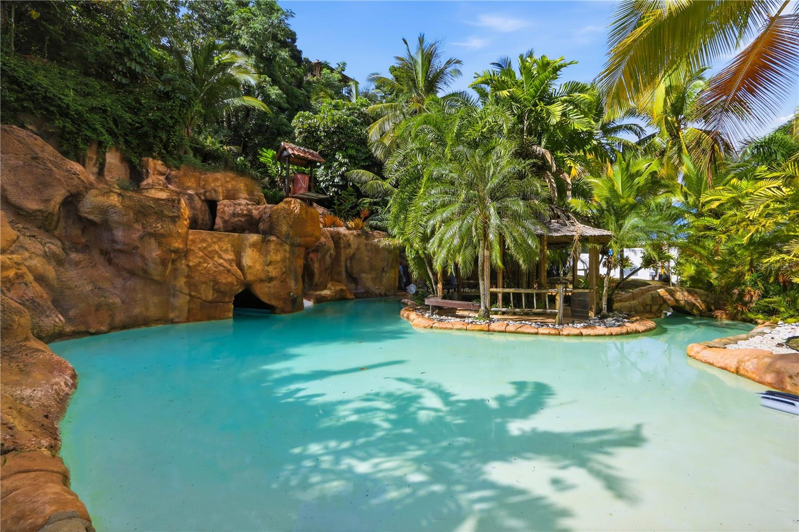 PR9117865 Property Photo