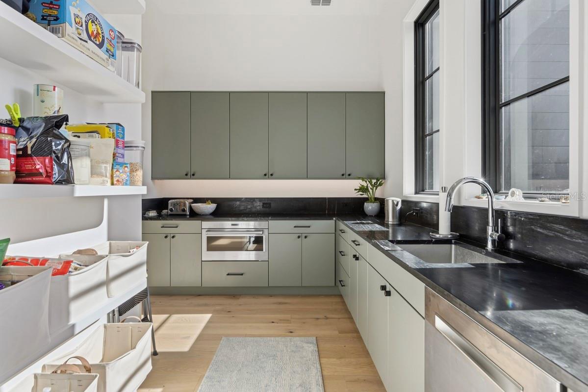 O6366095 Property Photo