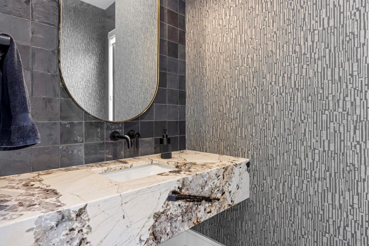 O6366095 Property Photo