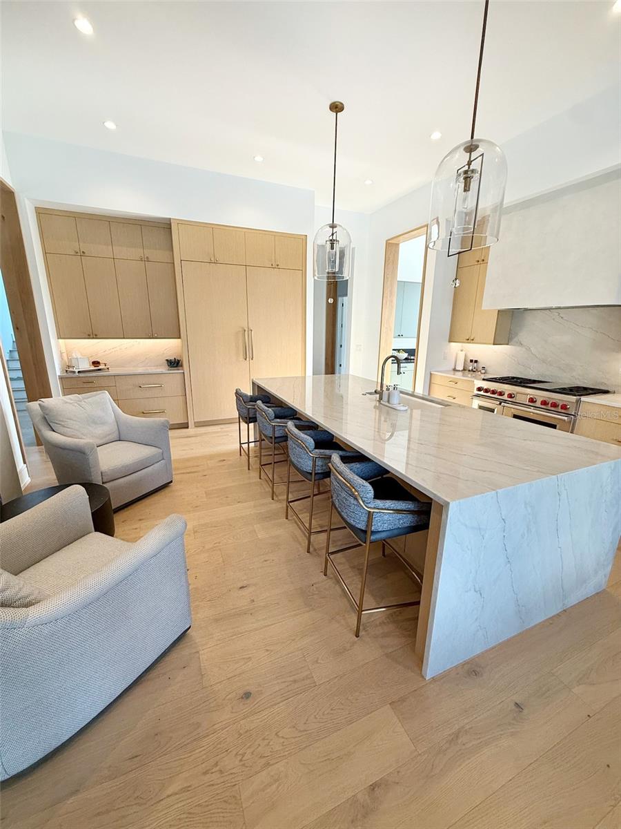 O6366095 Property Photo