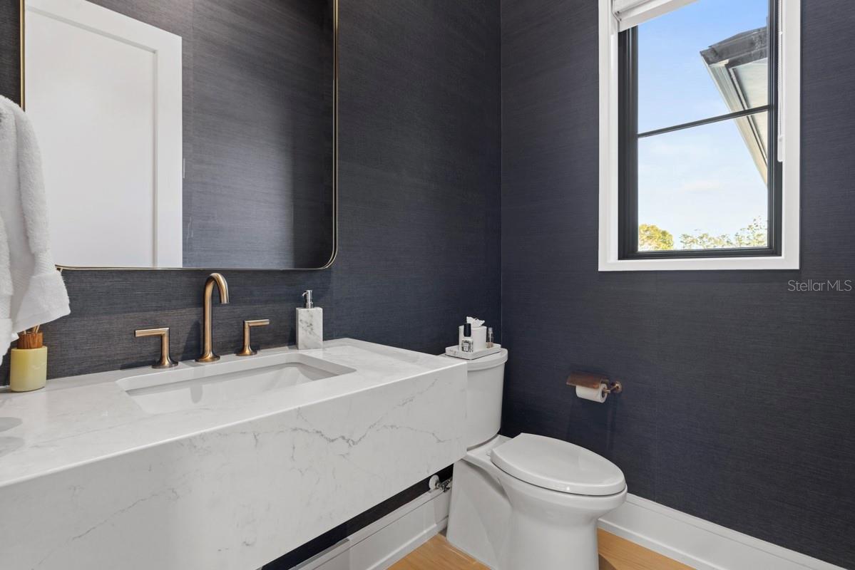 O6366095 Property Photo