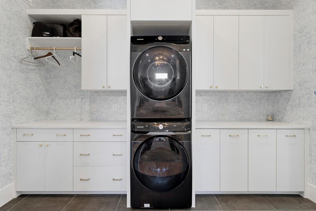 O6366095 Property Photo