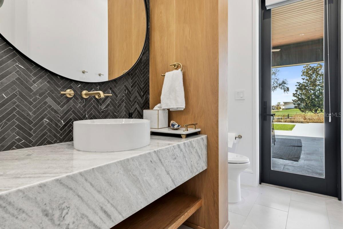 O6366095 Property Photo