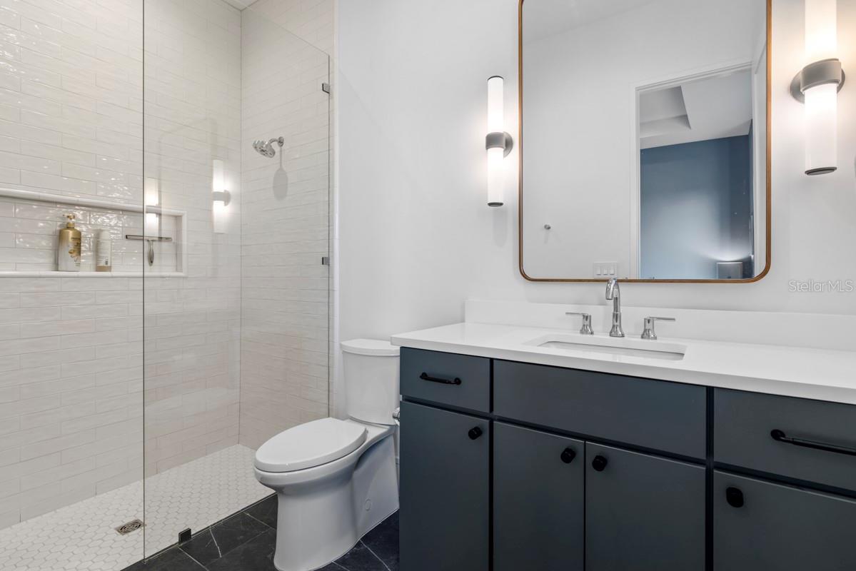 O6366095 Property Photo