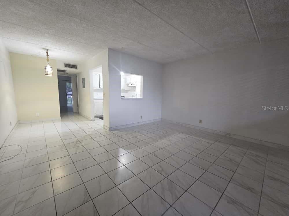 TB8454941 Property Photo