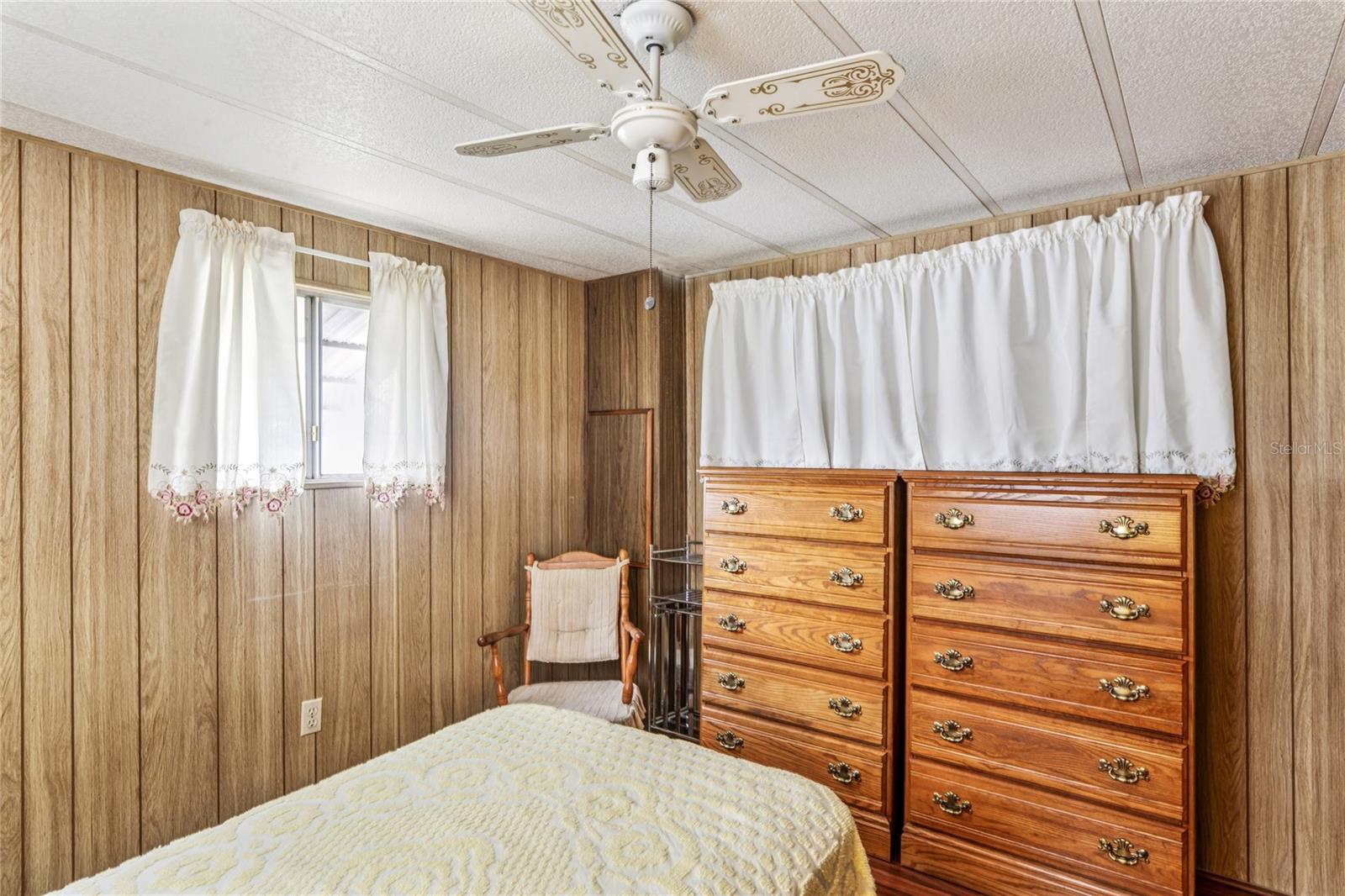 TB8454943 Property Photo