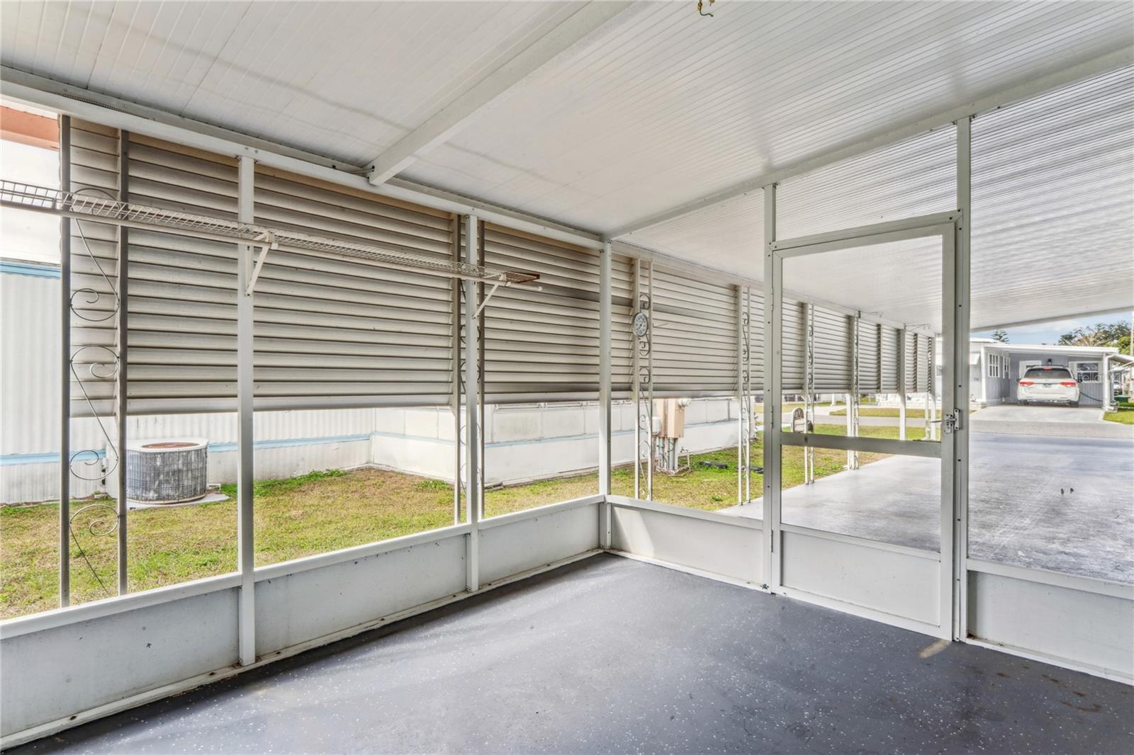 TB8454943 Property Photo