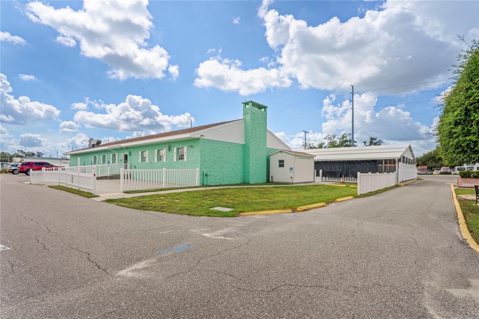 TB8454943 Property Photo