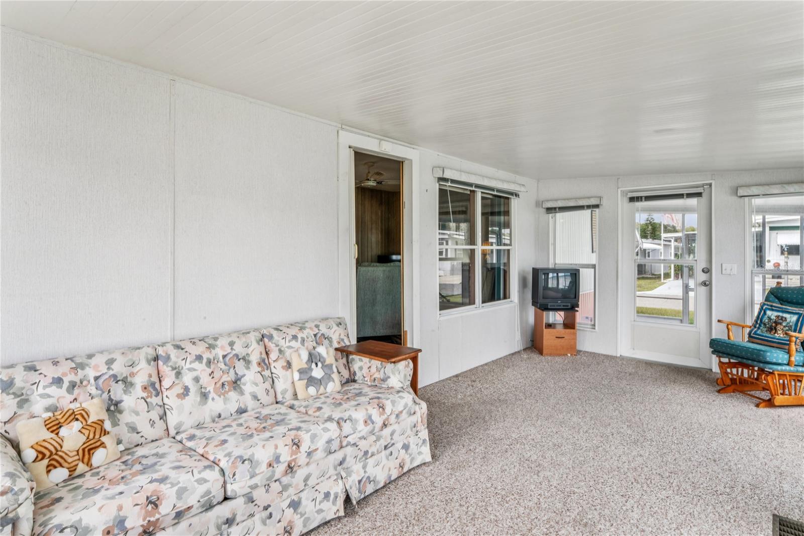 TB8454943 Property Photo