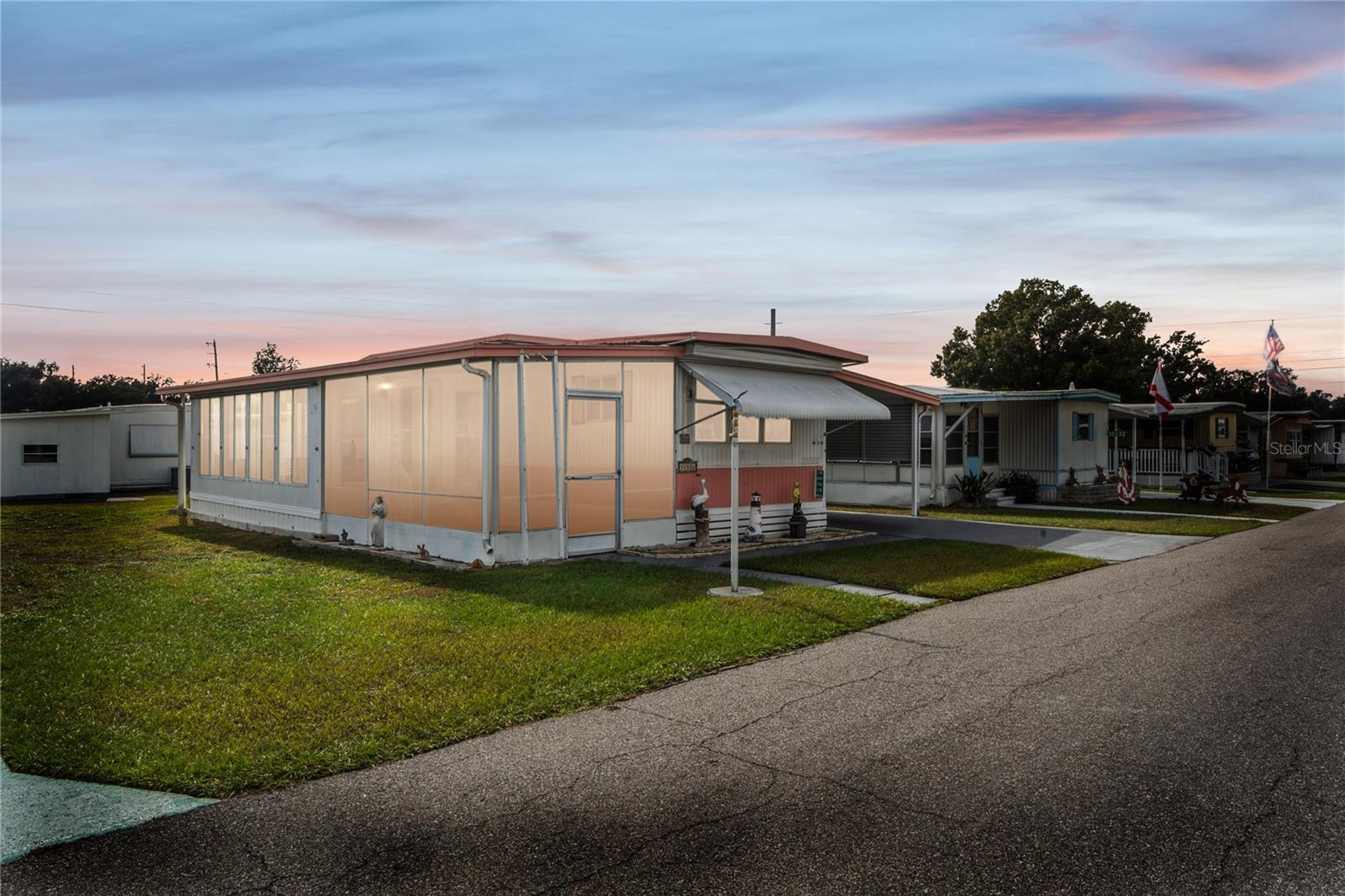 TB8454943 Property Photo