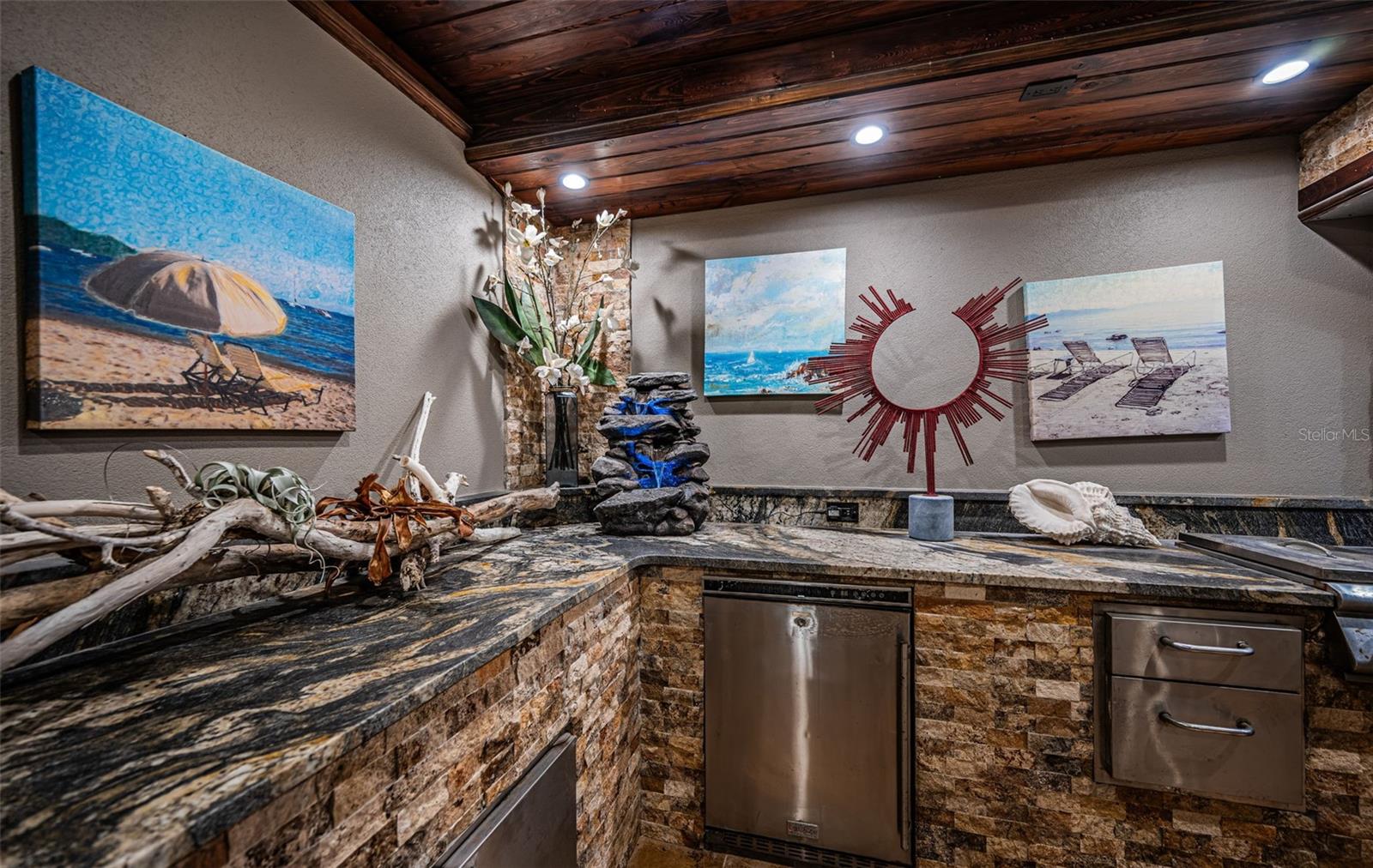 TB8454964 Property Photo