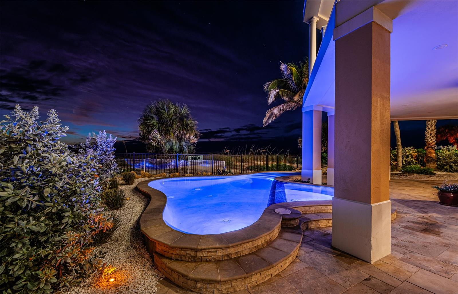 TB8454964 Property Photo