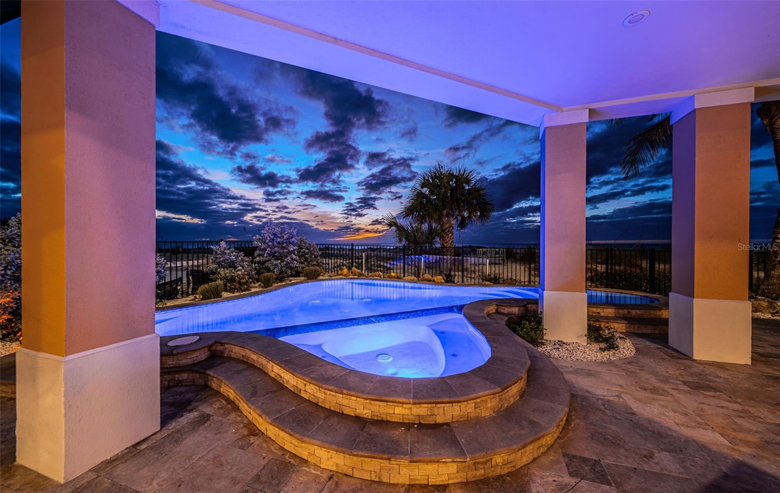 TB8454964 Property Photo