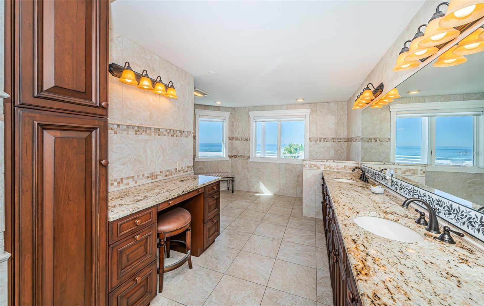 TB8454964 Property Photo