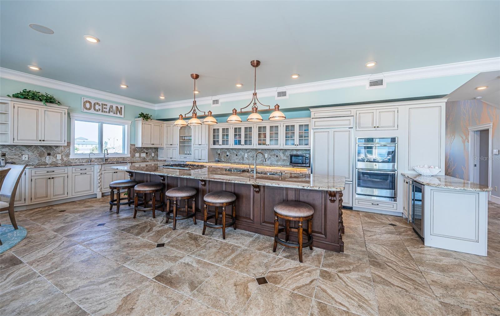 TB8454964 Property Photo