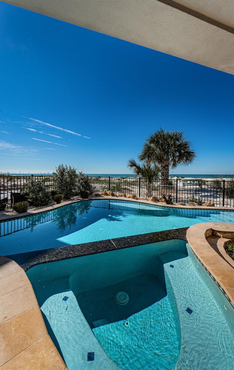 TB8454964 Property Photo