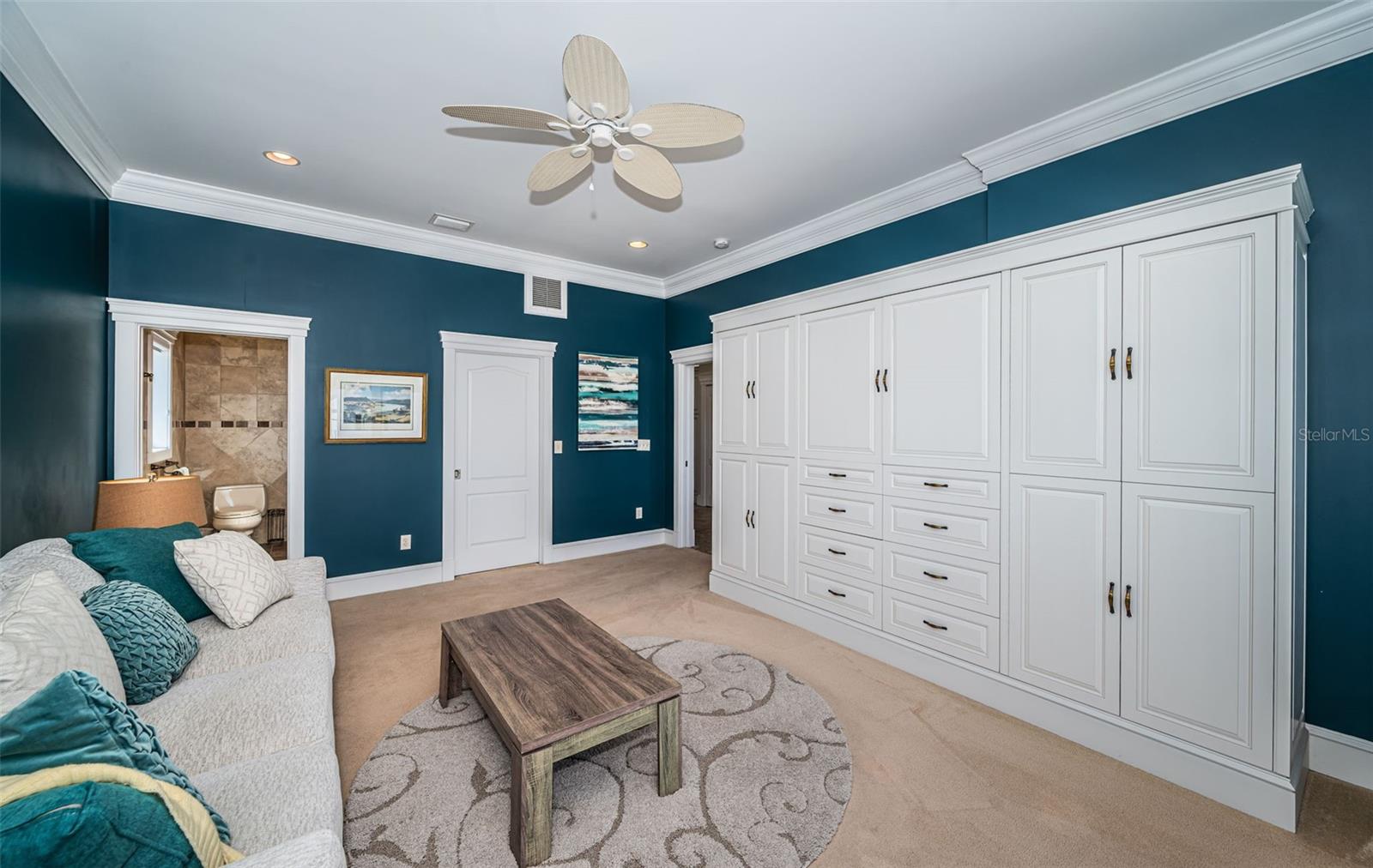 TB8454964 Property Photo