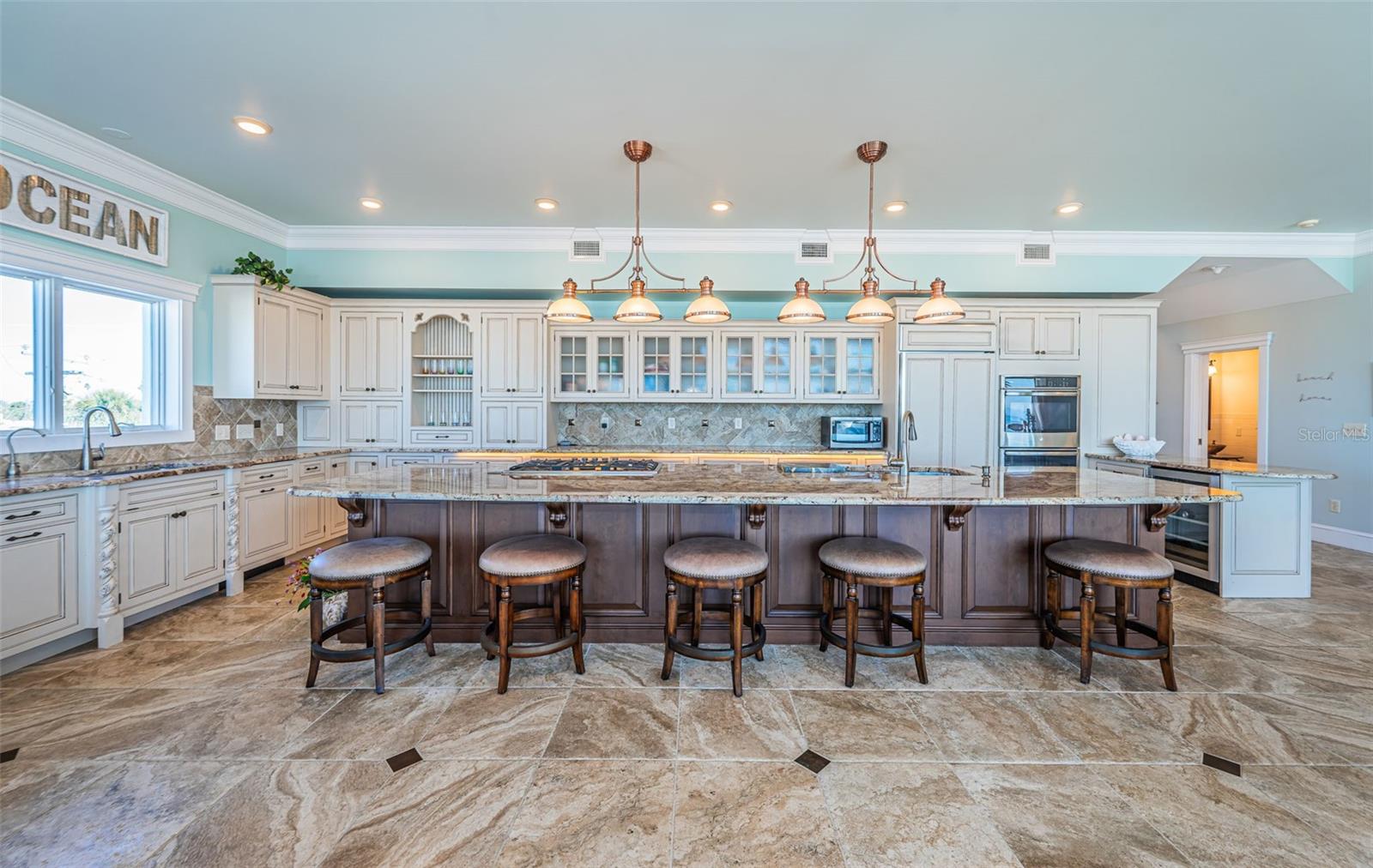 TB8454964 Property Photo