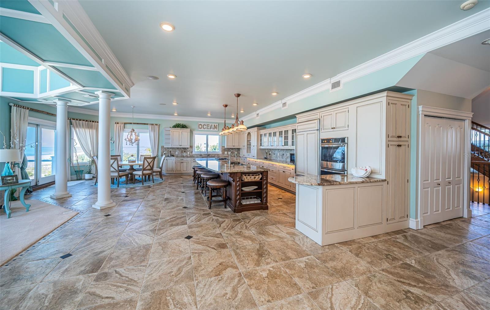 TB8454964 Property Photo