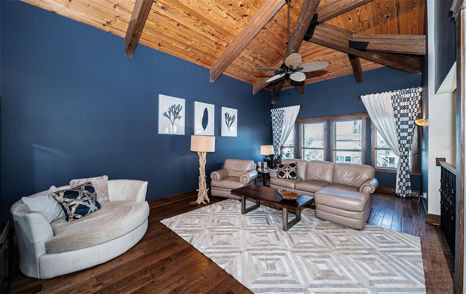 TB8454964 Property Photo