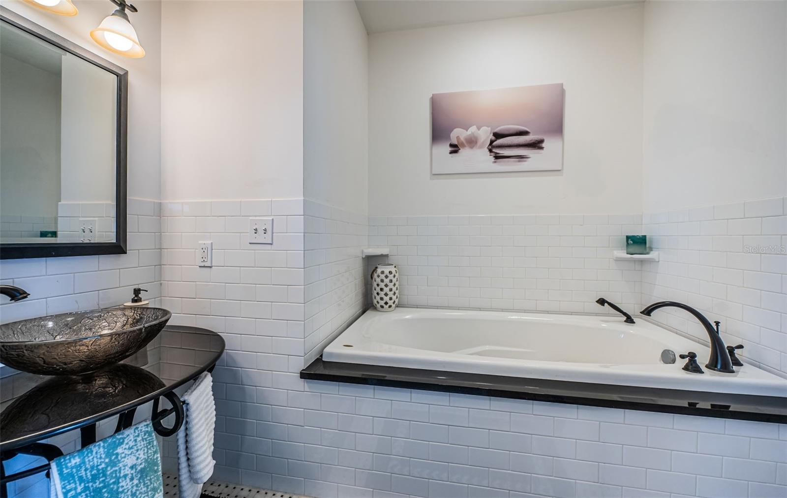 TB8454964 Property Photo