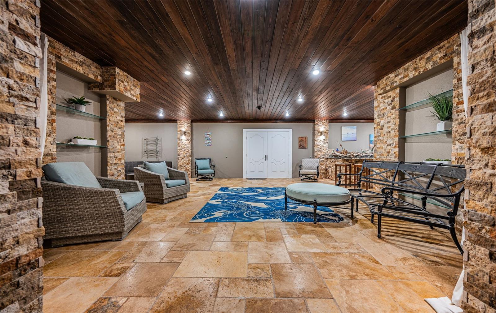 TB8454964 Property Photo