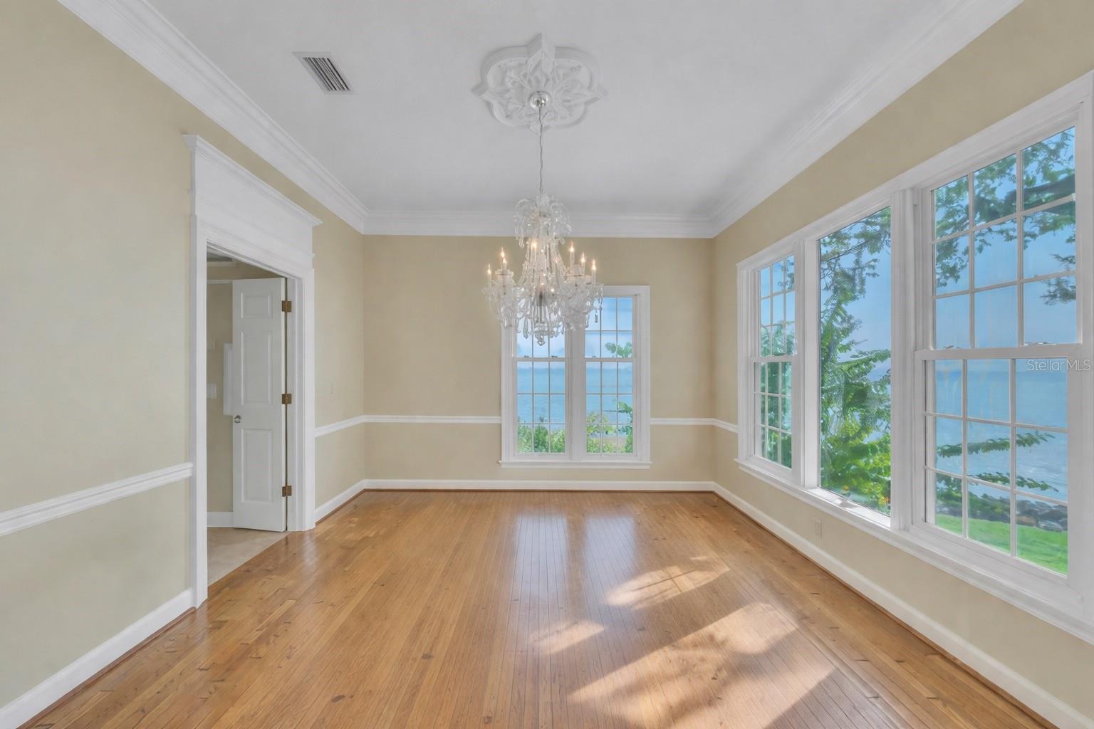 Virtually removed furniture