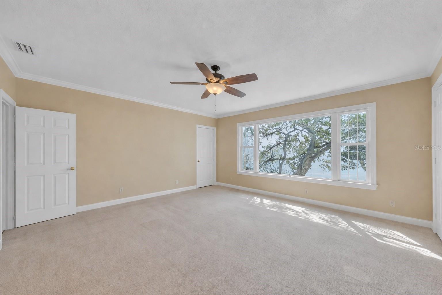 Virtually removed furniture and wall decor