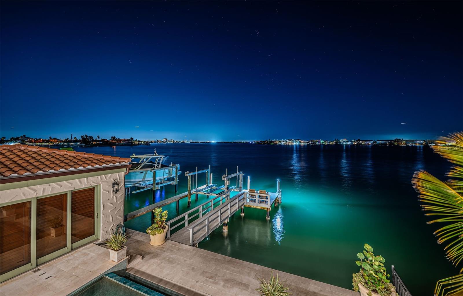 TB8454986 Property Photo