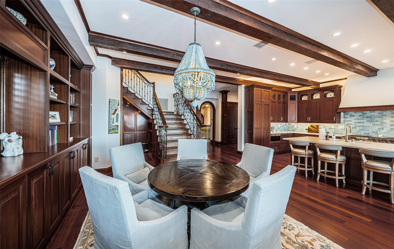 TB8454986 Property Photo