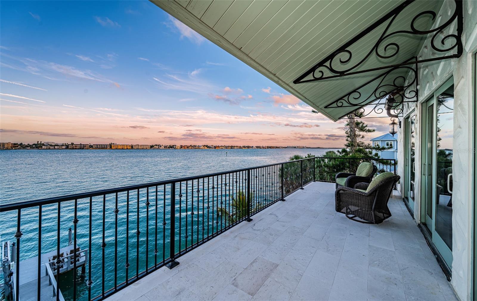 TB8454986 Property Photo