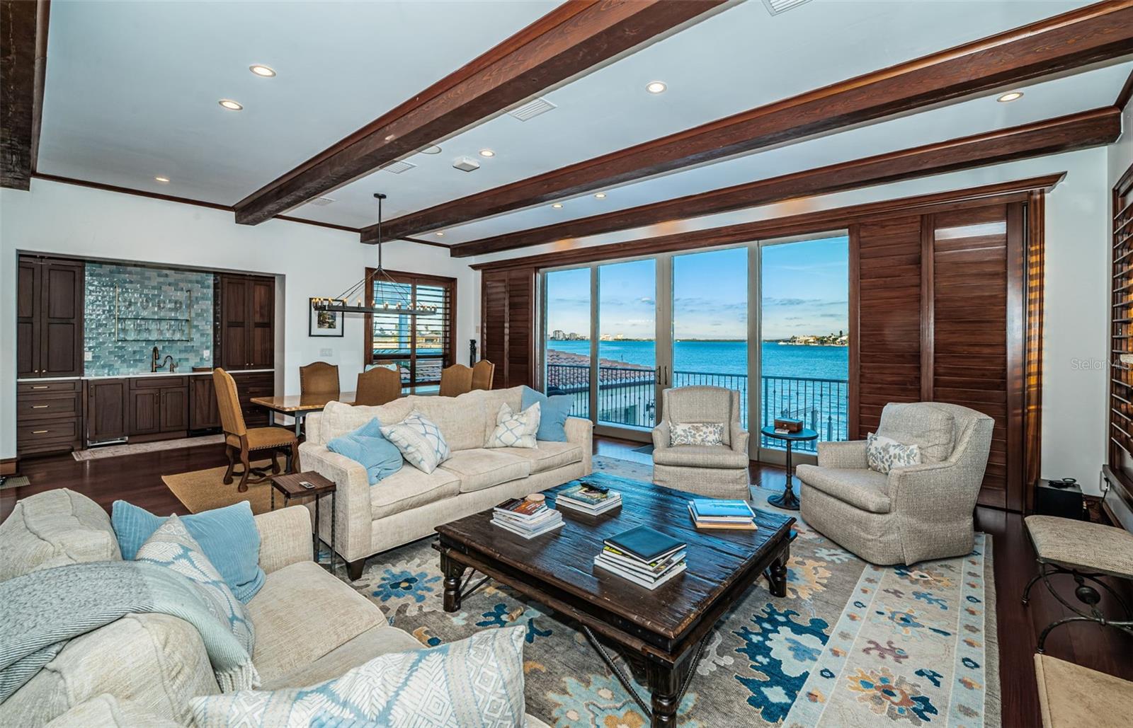 TB8454986 Property Photo