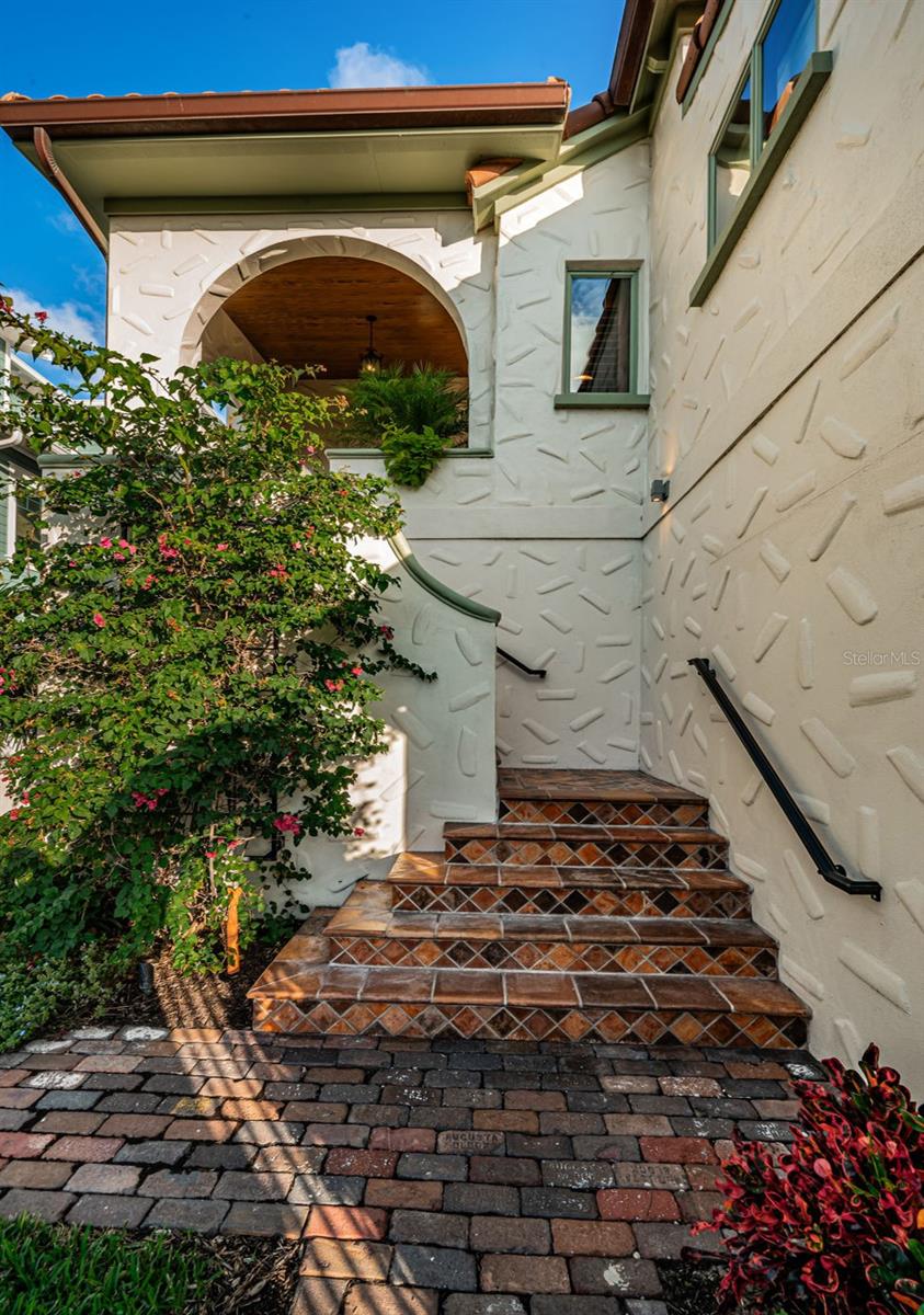 TB8454986 Property Photo