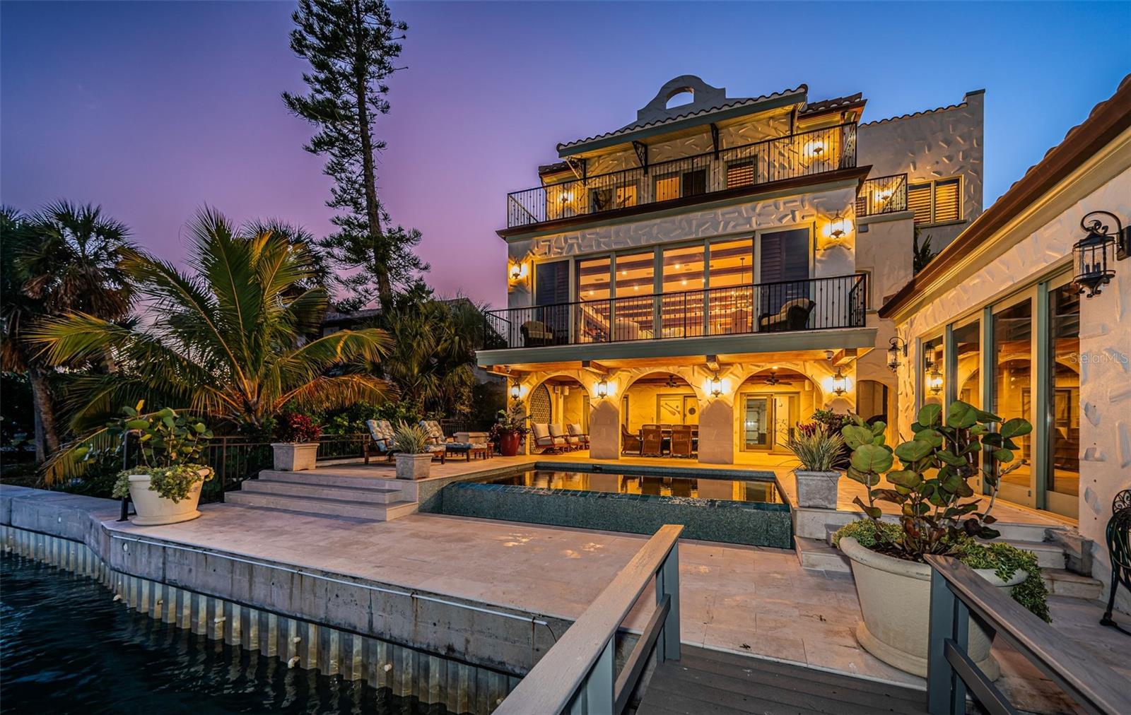 TB8454986 Property Photo