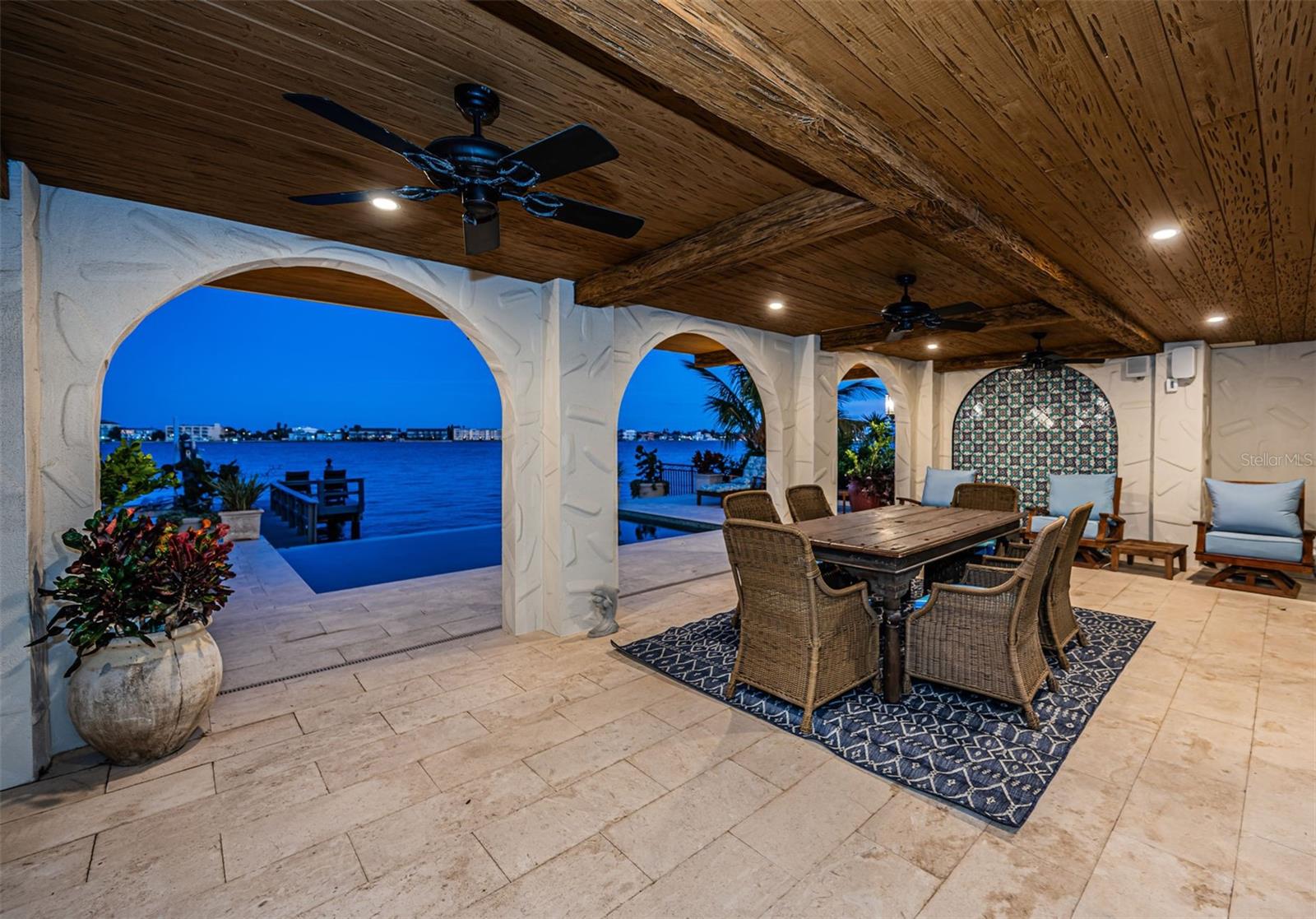 TB8454986 Property Photo