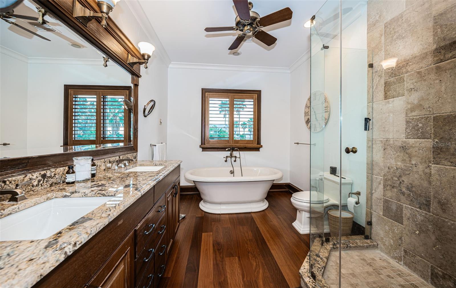 TB8454986 Property Photo