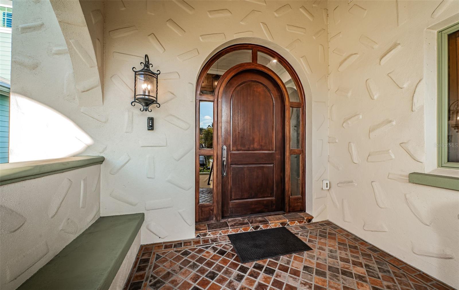 TB8454986 Property Photo