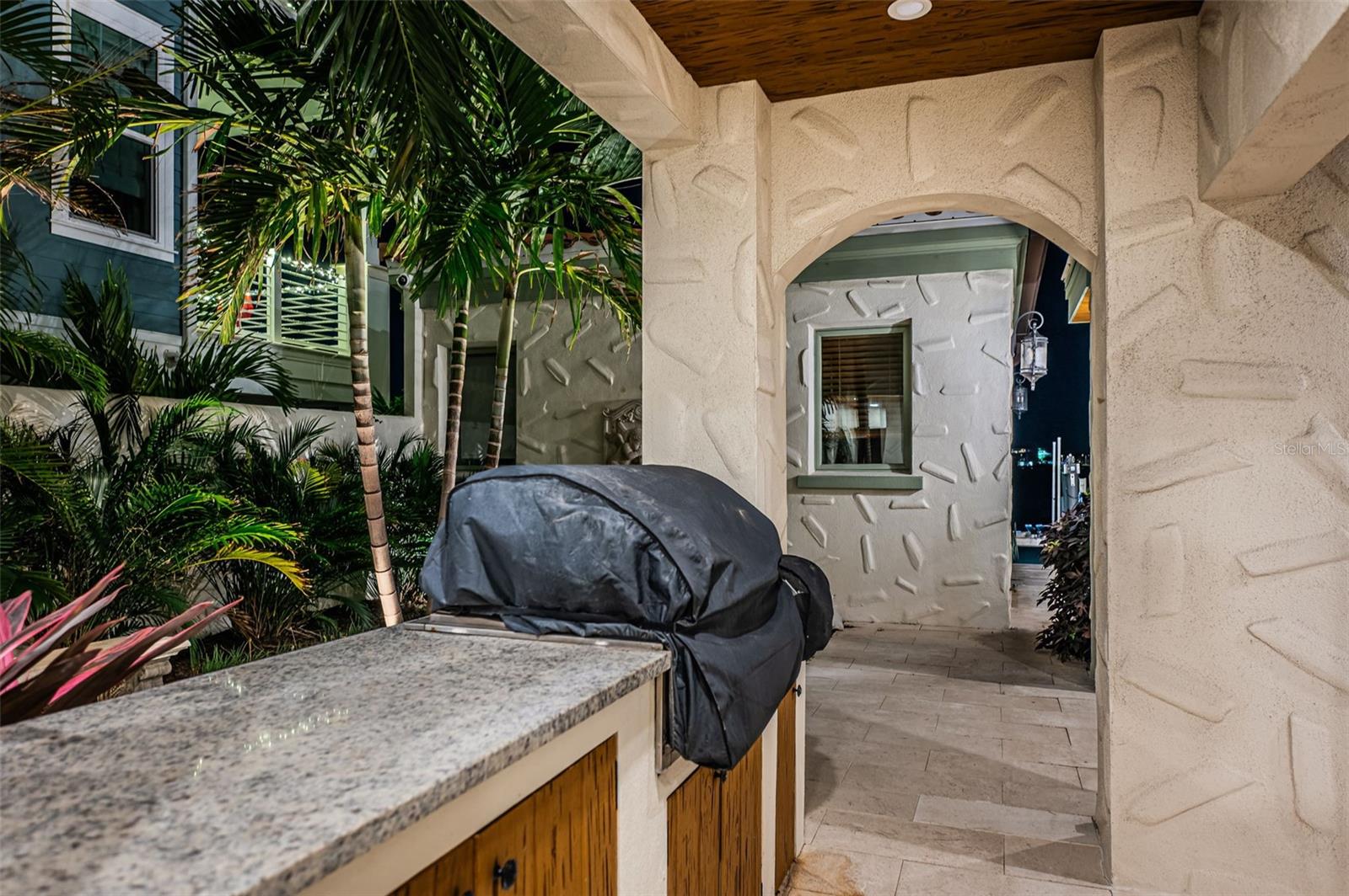 TB8454986 Property Photo